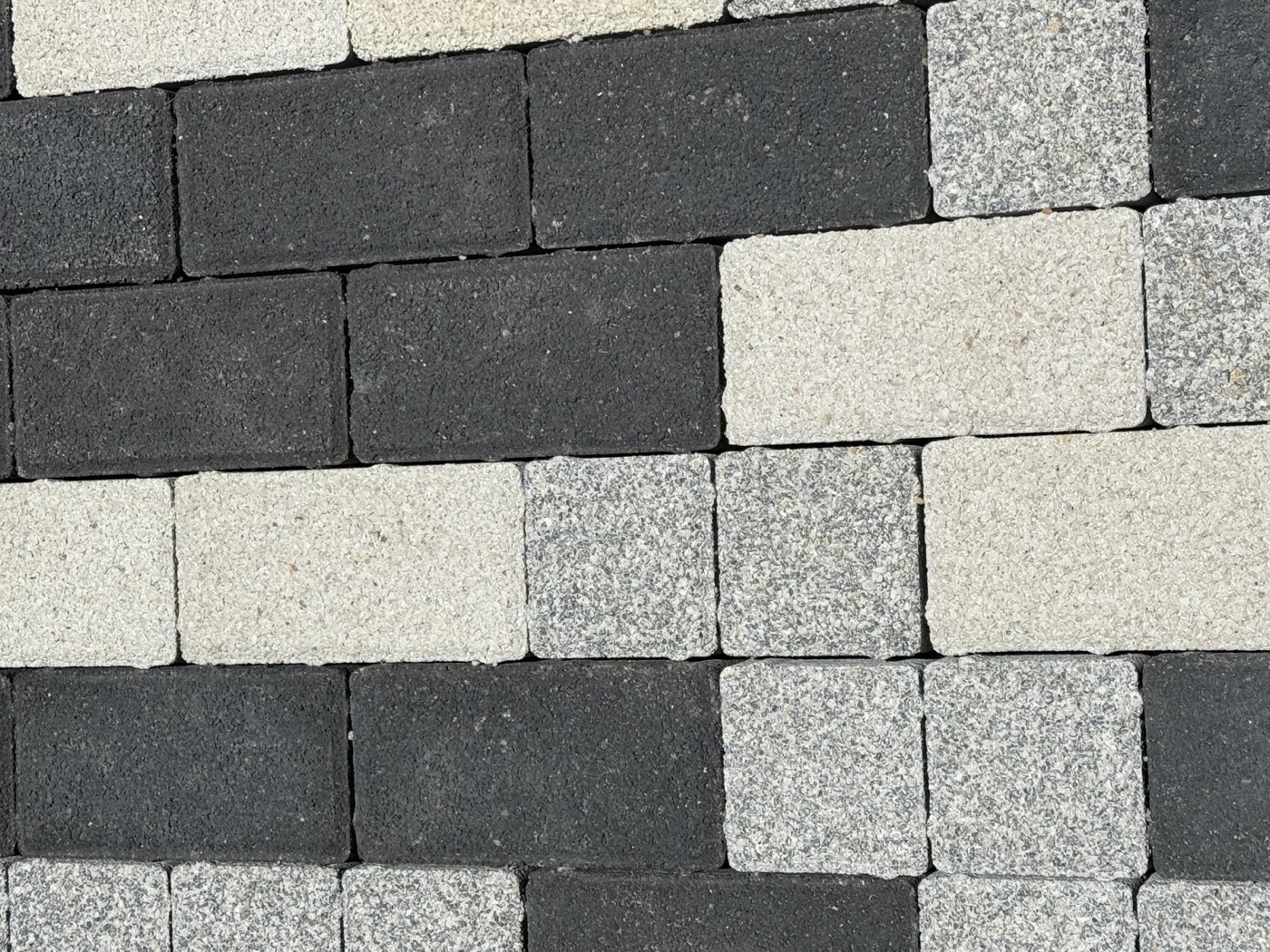Contrasting stripe detail