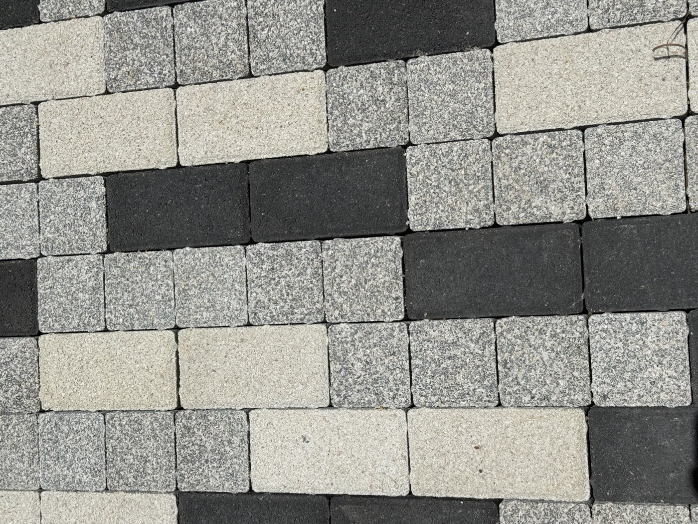 Geometric stripe paving